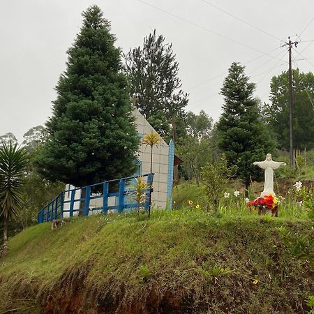 Chale Da Estancia Santa Teresa - Es Alto Sao Lourenco- Proximo Ao Circuito Caravaggio Zewnętrze zdjęcie