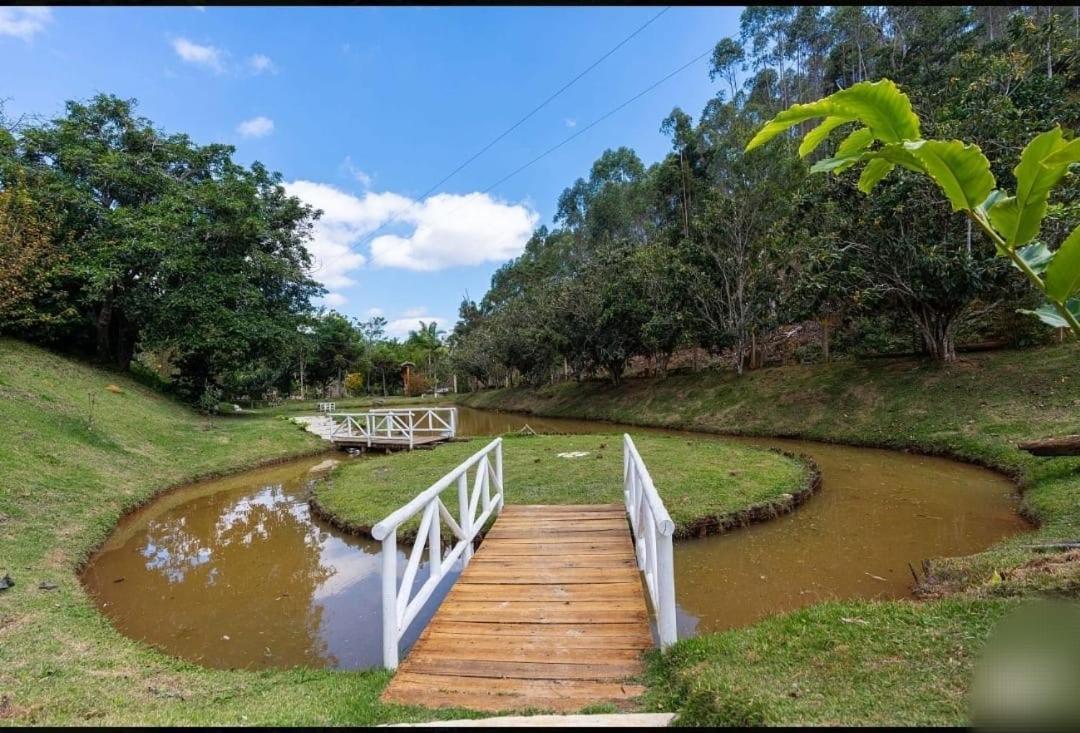 Chale Da Estancia Santa Teresa - Es Alto Sao Lourenco- Proximo Ao Circuito Caravaggio Zewnętrze zdjęcie