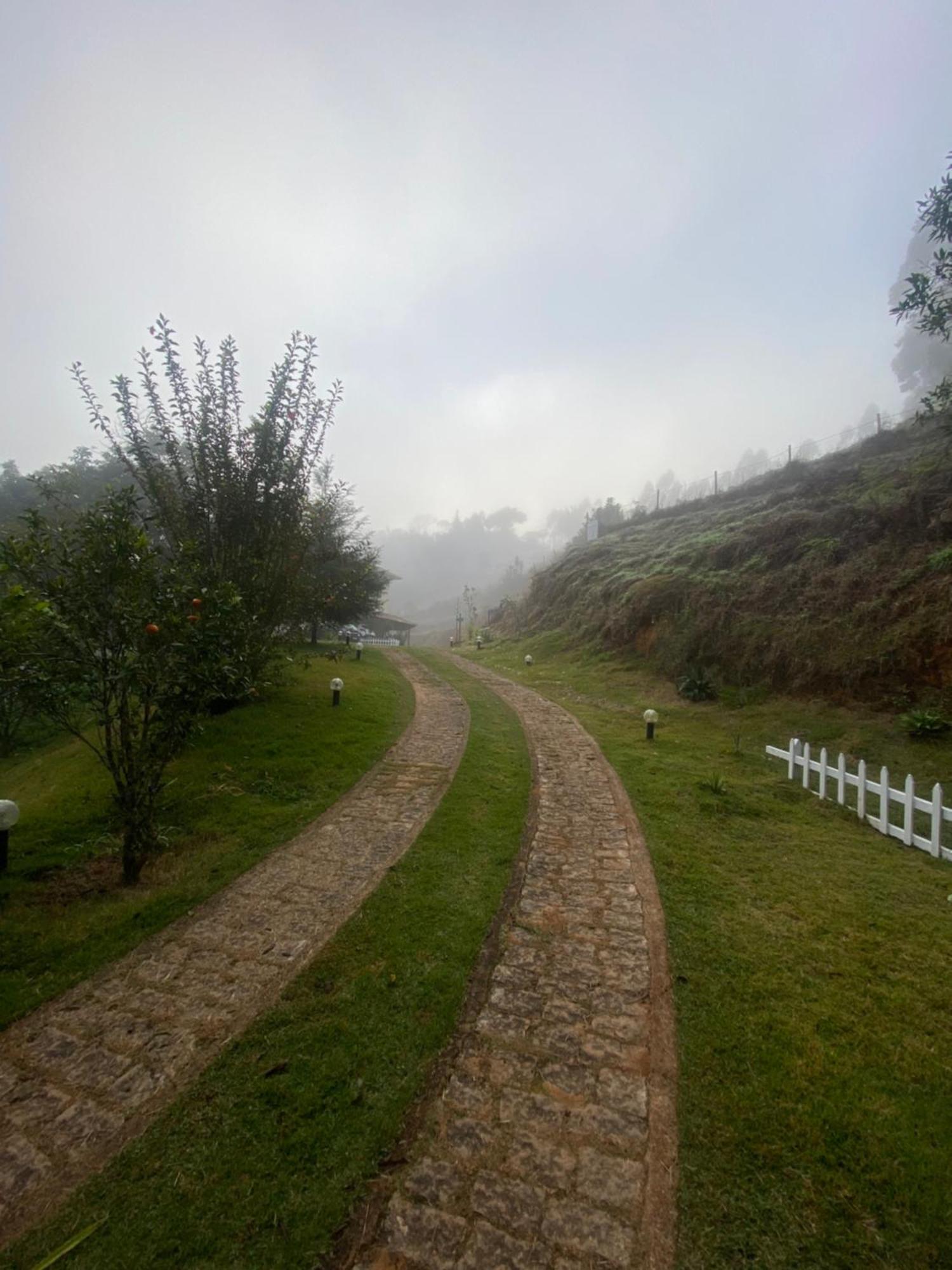 Chale Da Estancia Santa Teresa - Es Alto Sao Lourenco- Proximo Ao Circuito Caravaggio Zewnętrze zdjęcie
