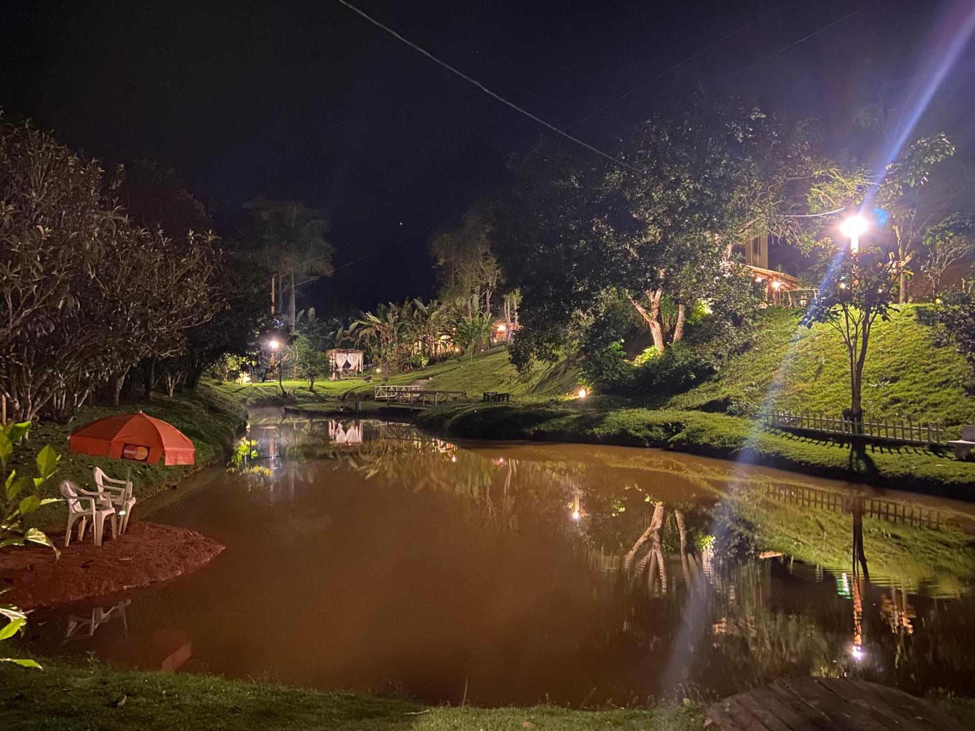 Chale Da Estancia Santa Teresa - Es Alto Sao Lourenco- Proximo Ao Circuito Caravaggio Zewnętrze zdjęcie